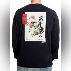 🎉HOST PICK🎉 10 DEEP
The In Spite Of It All Long Sleeve XL
